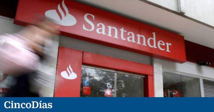 Santander empuja a los clientes de tarjetas de débito a contratar una de crédito |  mi dinero