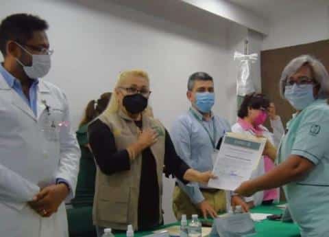 Entrega IMSS Veracruz Norte reconocimientos por antigüedad laboral