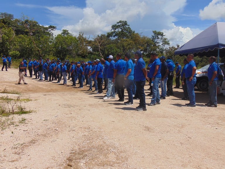 Capacitan a guardianes de la CSS en uso y manejo de armas