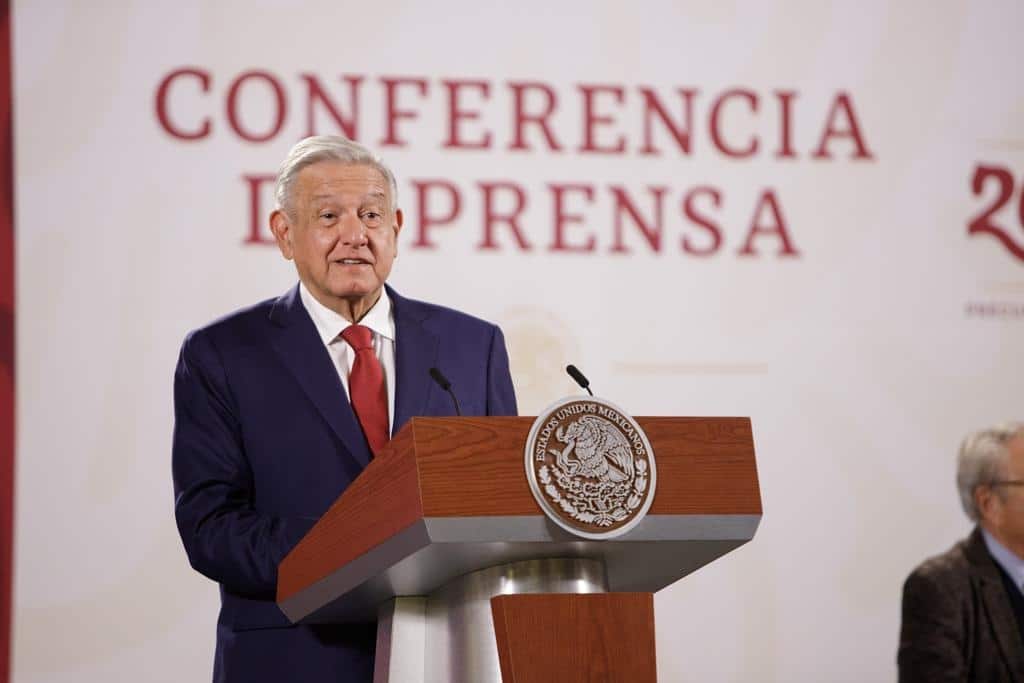 La Jornada – Empleo informal y migración evitar el estallido social durante el neoliberalismo: AMLO