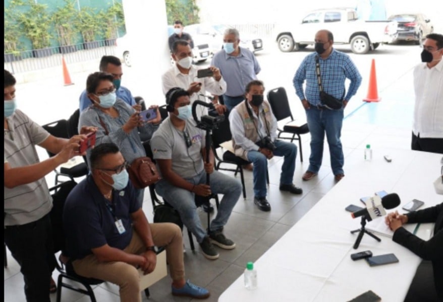 Ofrece IMSS Veracruz Sur Seguridad Social a periodistas independientes