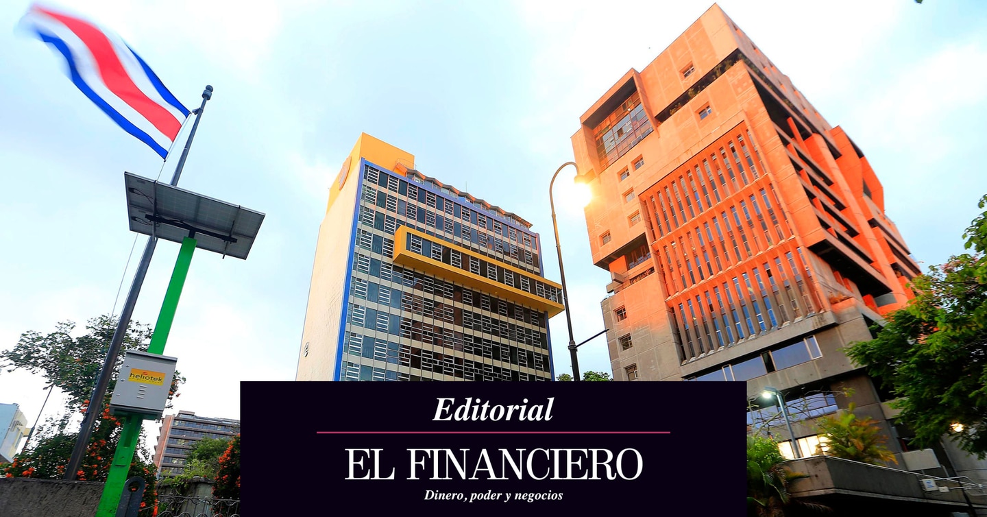 Editorial: crisis en el seguro de salud