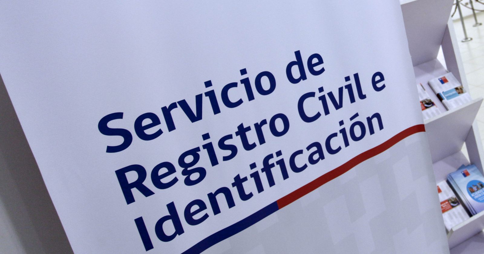 Eliminación del inventario de posesión efectiva de un bien raíz por el Registro Civil no es ilegal si fue previamente solicitado por uno de los herederos.